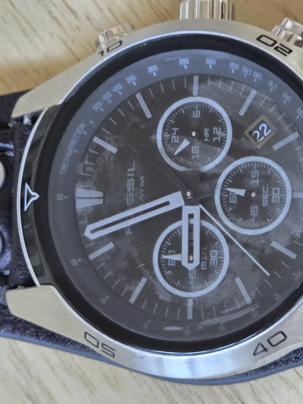Fossil bold black